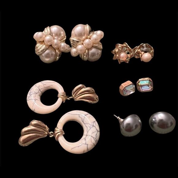 4 pair of stylish earrings - Picture 2 of 11